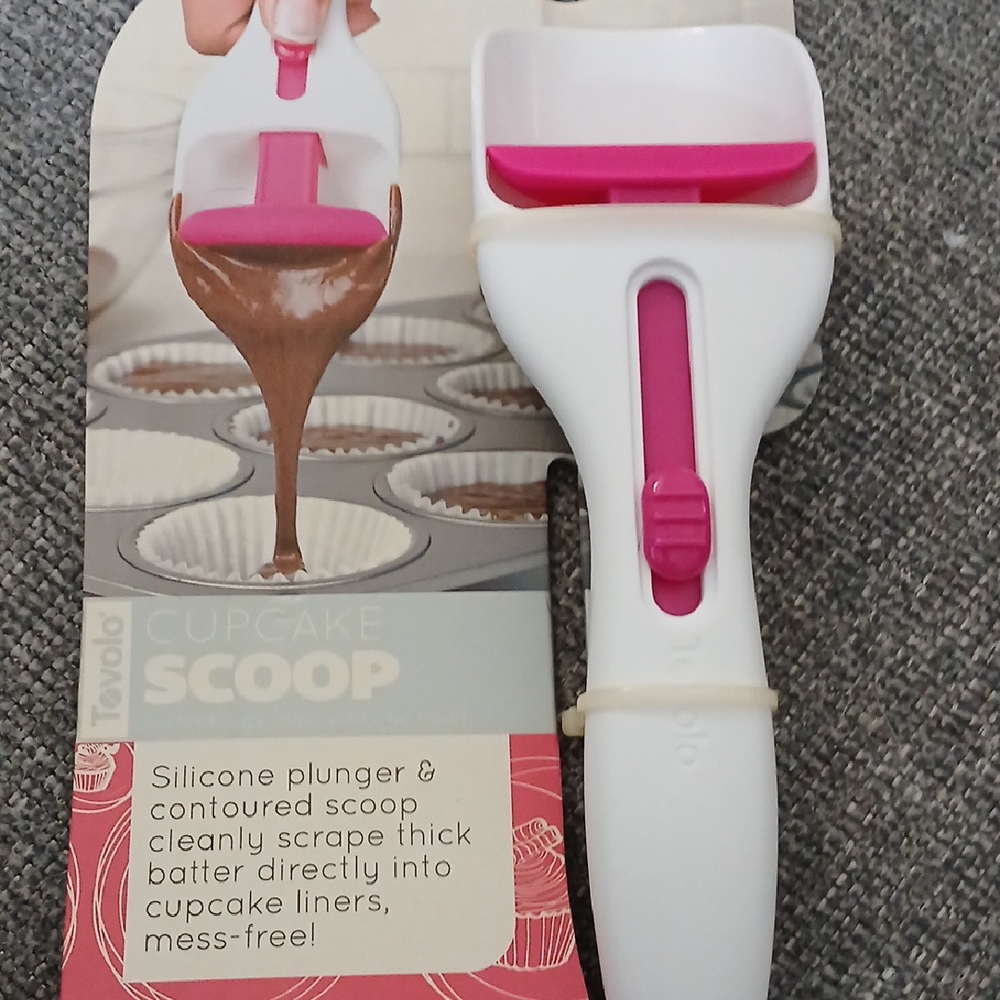 Tovolo Cupcake Scoop with Pink and White Handle